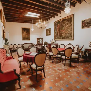 La Casa Del Pintor Gasthof Carmona (Seville)